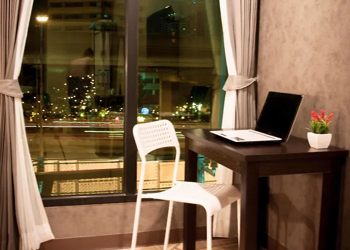 Hotel C U 3*